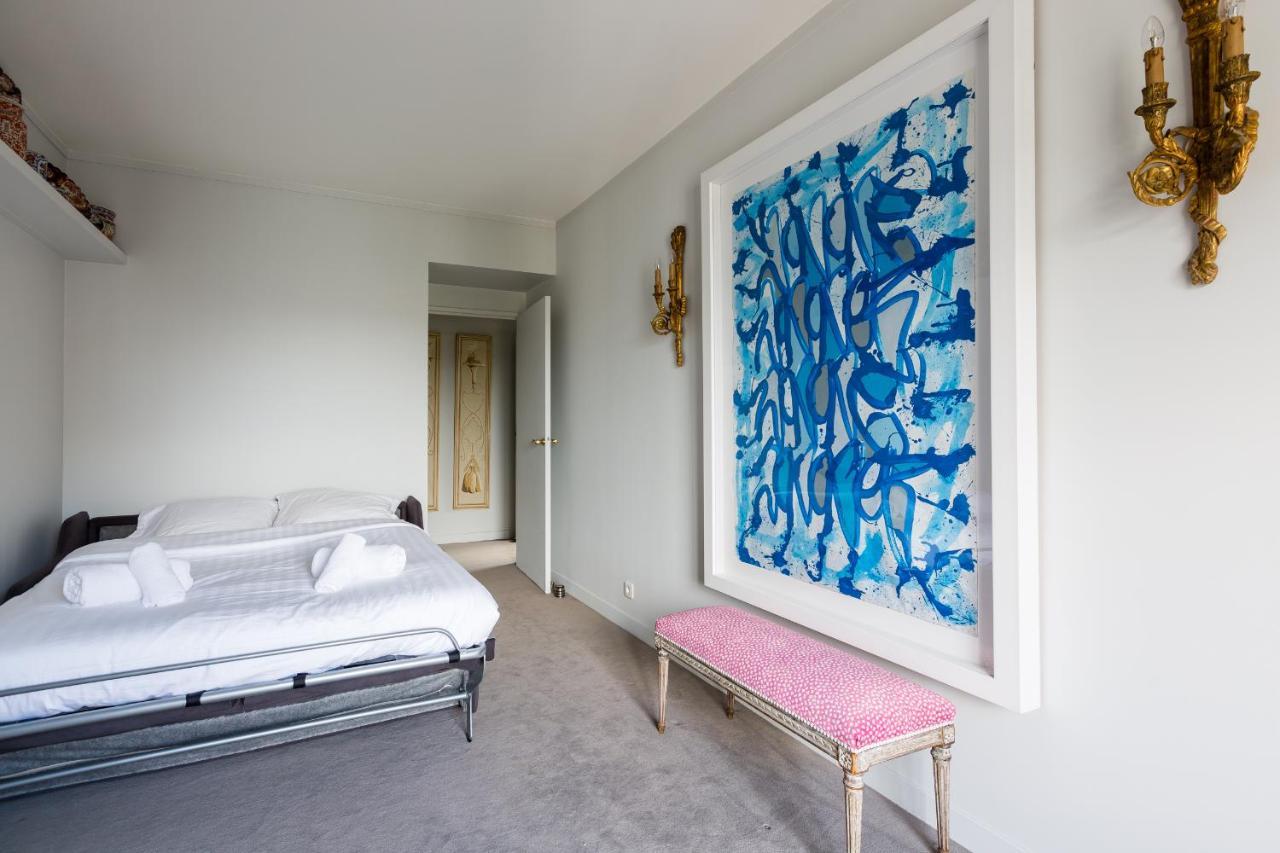 Veeve - Steps From The Eiffel Tower Apartment Paris Exterior foto