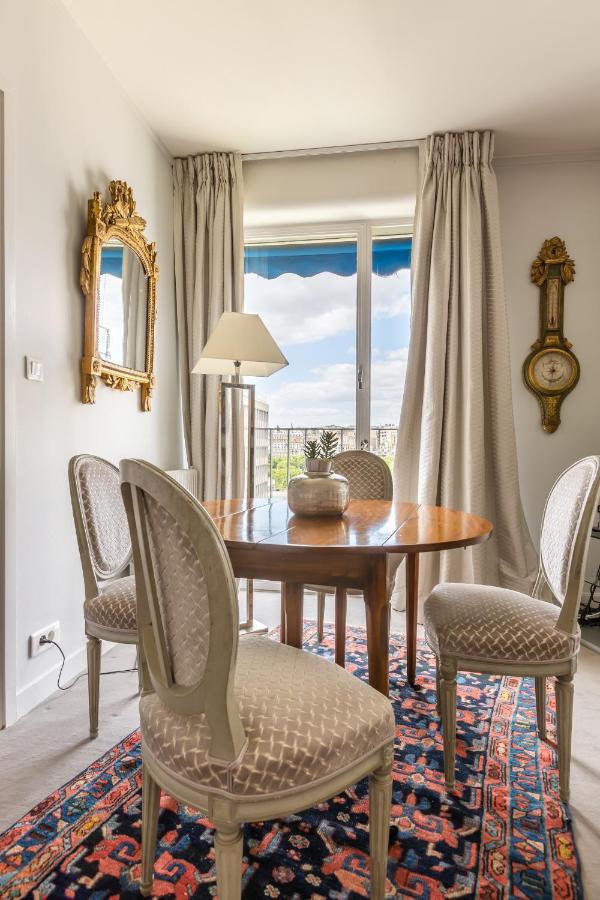 Veeve - Steps From The Eiffel Tower Apartment Paris Exterior foto