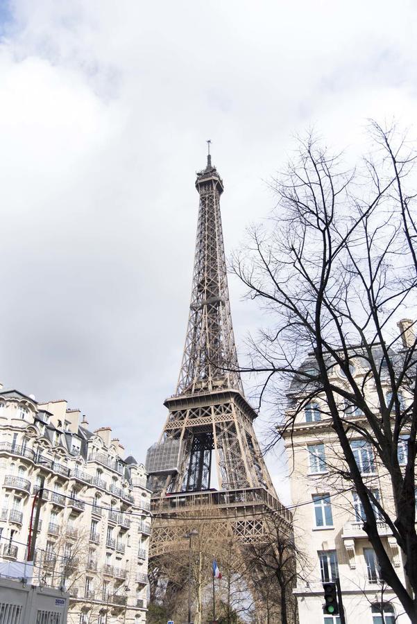 Veeve - Steps From The Eiffel Tower Apartment Paris Exterior foto